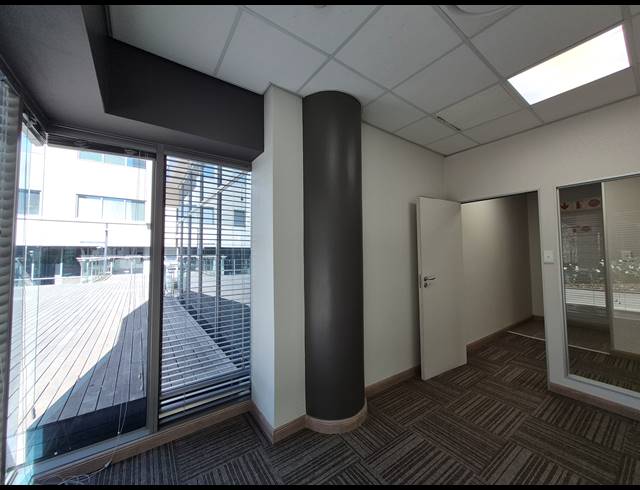 130M² OFFICE TO LET IN ROSEBANK